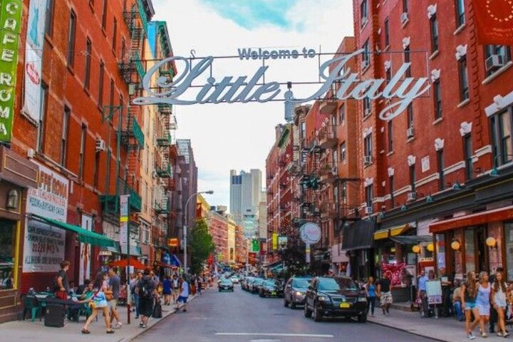 Half Day Guided Tour of Manhattan - Photo 1 of 5